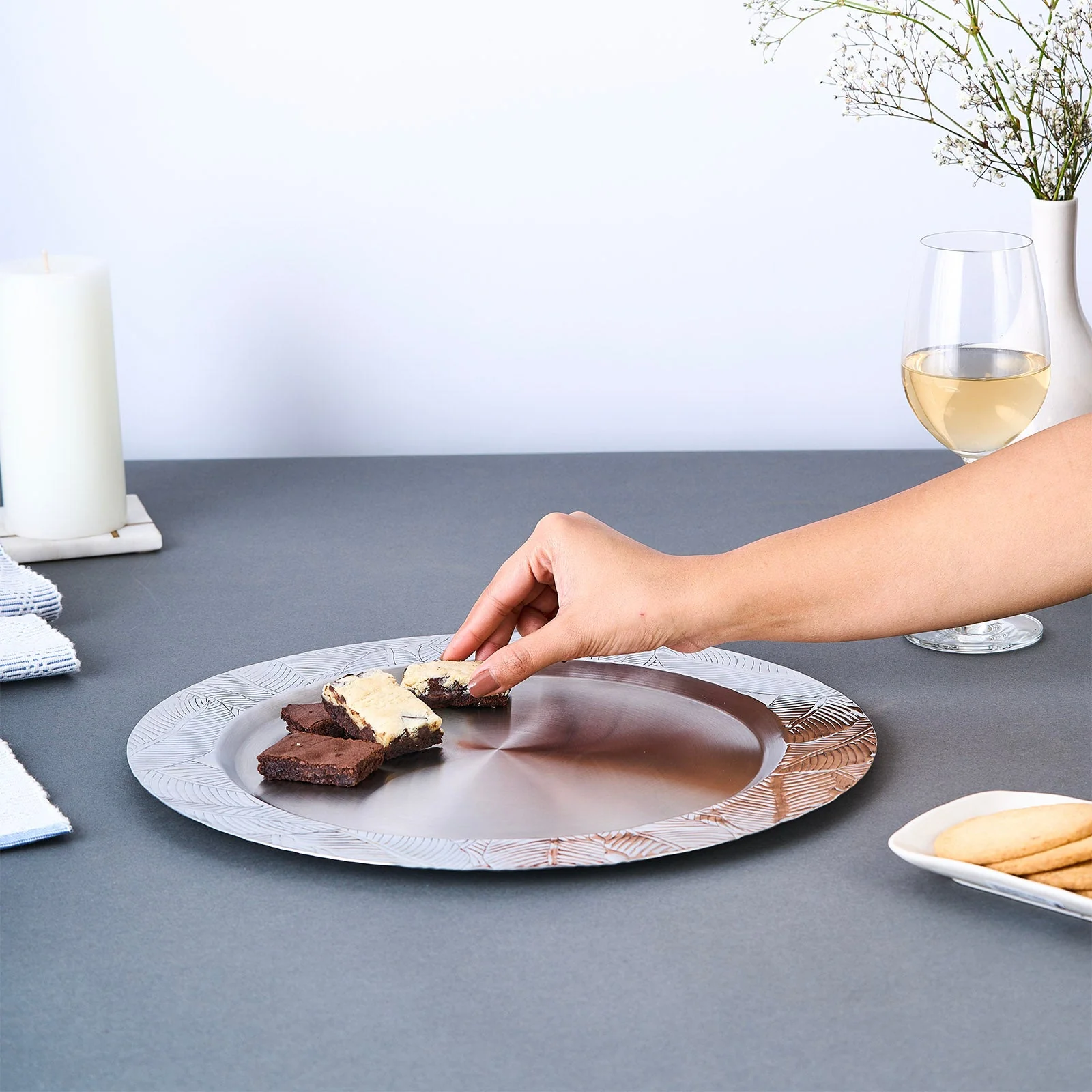 Decoline Flower Charger Plate - Image 4