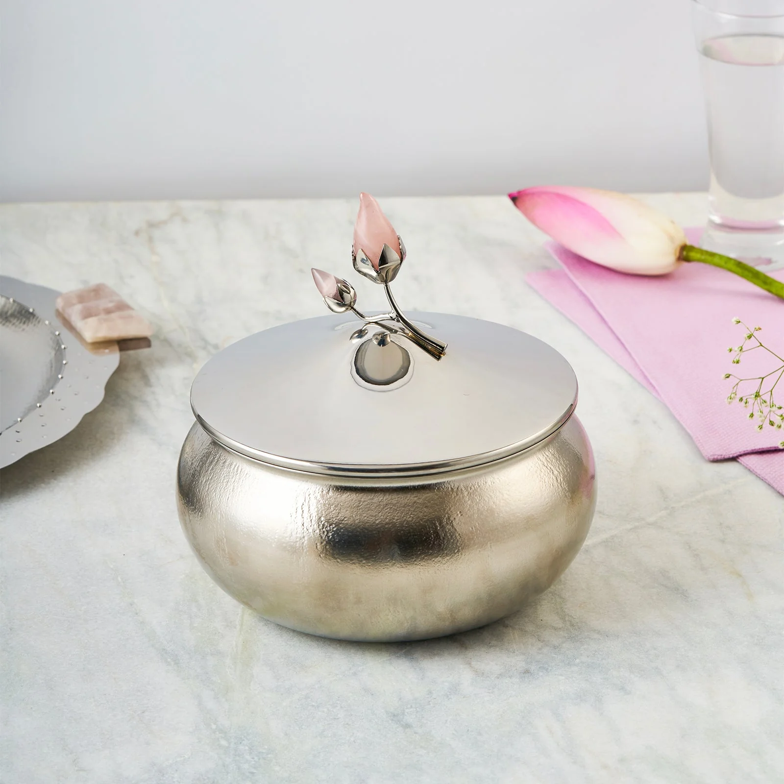 Rose Quartz Textured Serving Bowl with Lid | Medium
