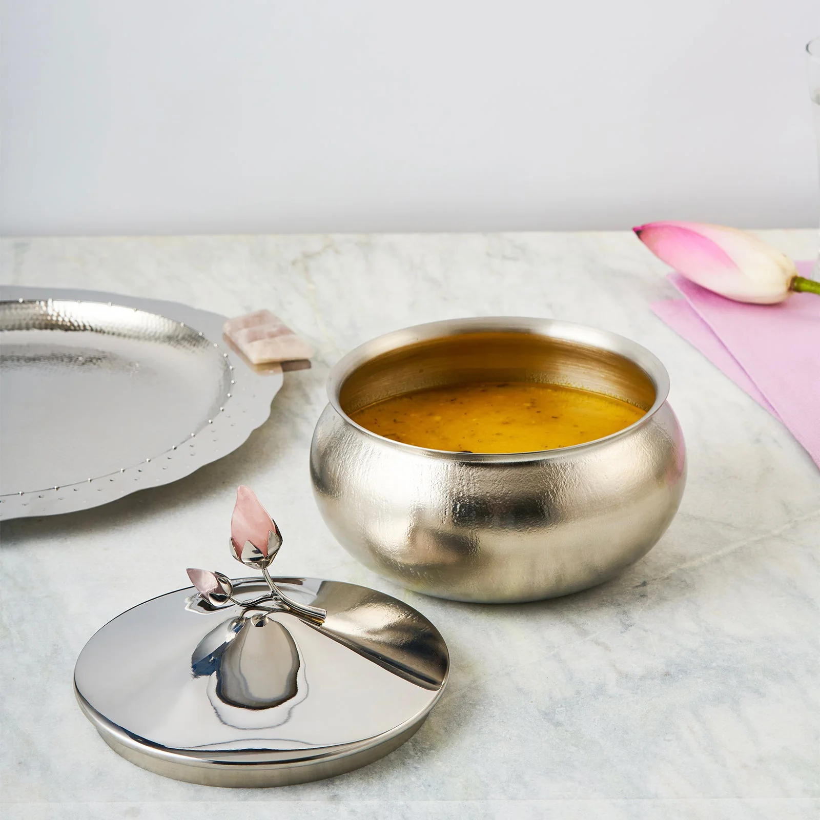 Rose Quartz Textured Serving Bowl with Lid | Medium - Image 3