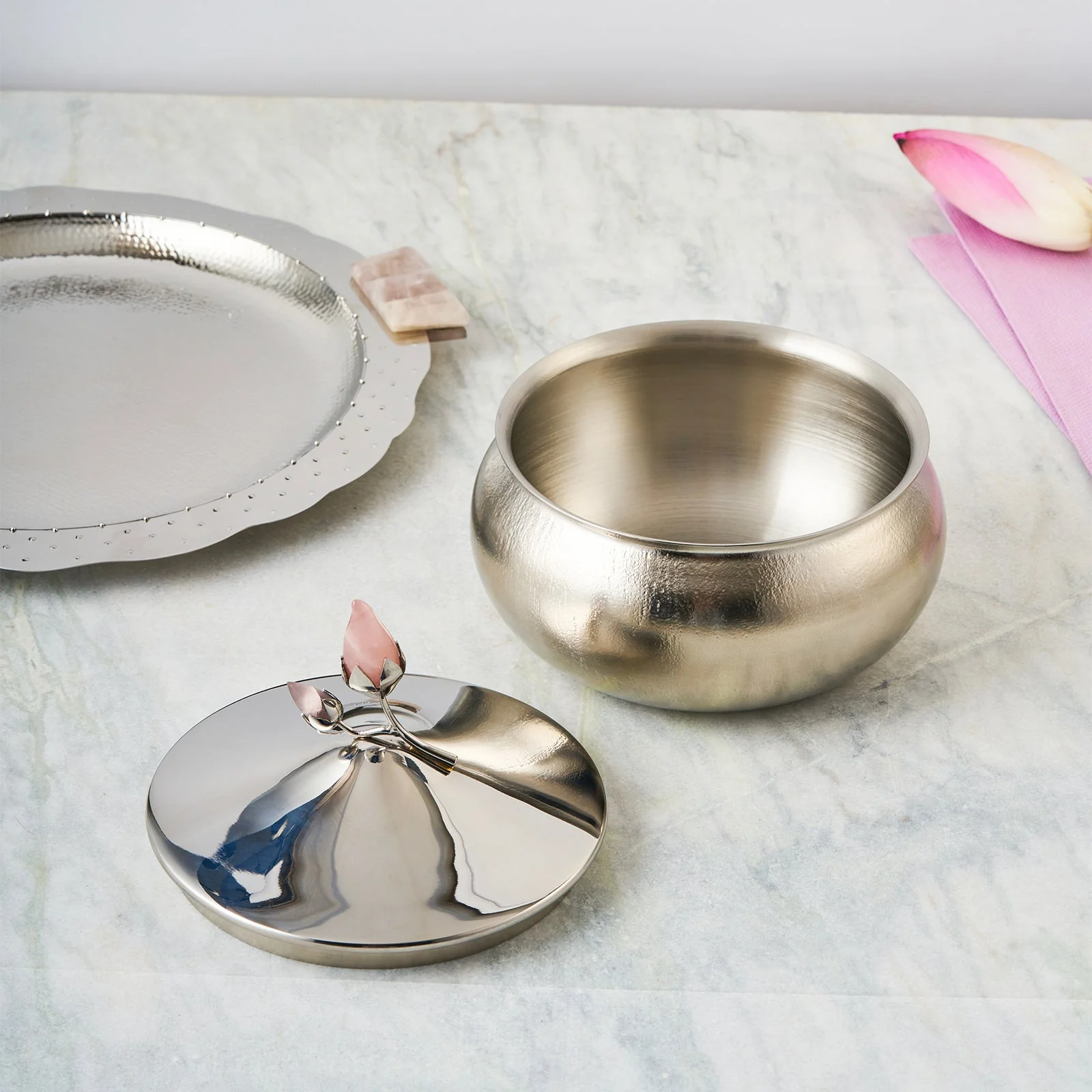 Rose Quartz Textured Serving Bowl with Lid | Medium - Image 5